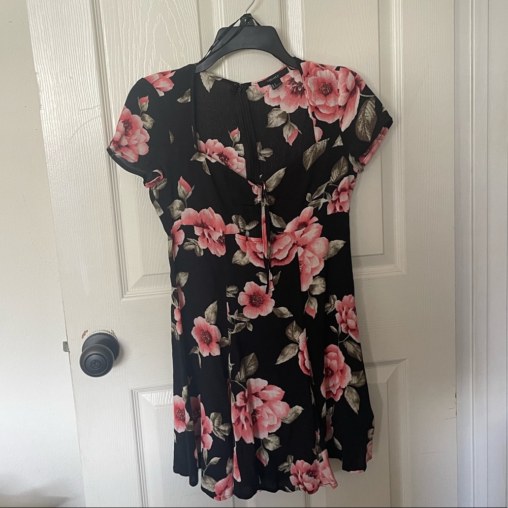 COPY - Cut out Floral Dress